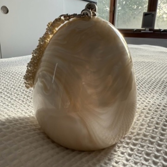 Simone Rocha Handheld Pearl and Perspex Egg Bag - Picture 3 of 9